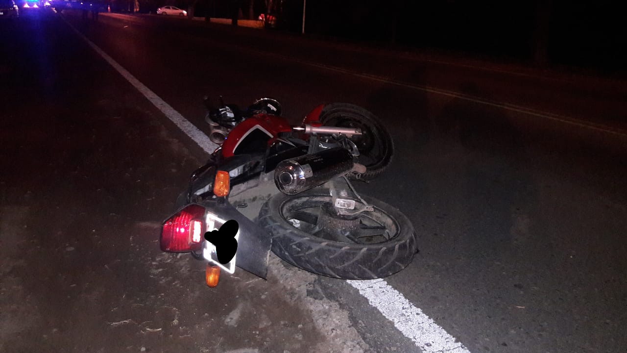 Límite Funes Roldán: grave accidente entre dos motos